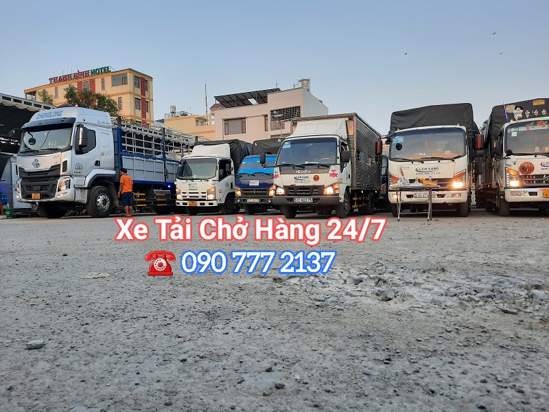 Xe tải chở hàng Quận 11