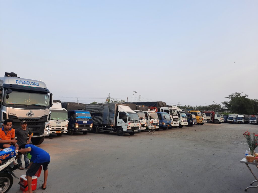 Xe tải chở hàng 5 tấn