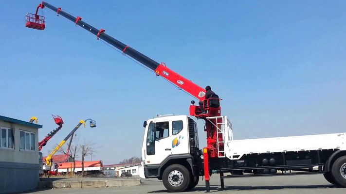 Đặc điểm của xe cẩu nâng người