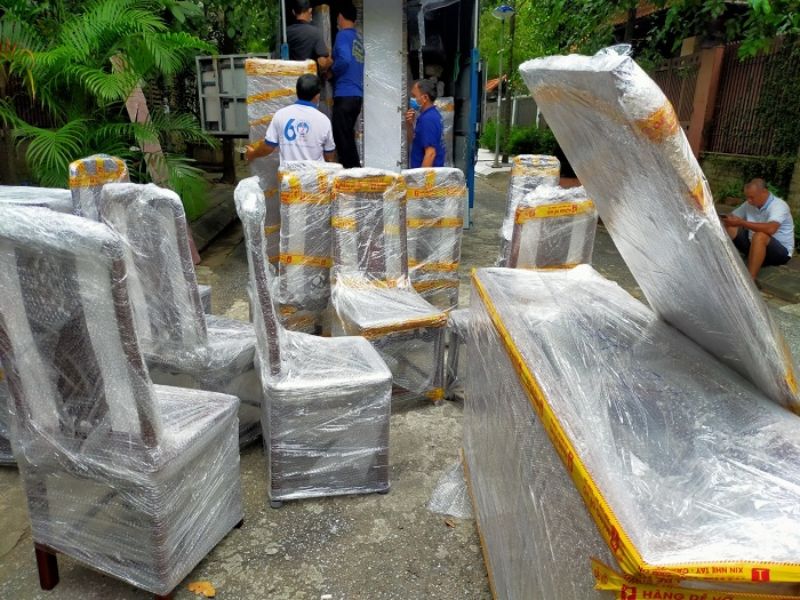 Chuyển nhà vào mùa mưa bão
