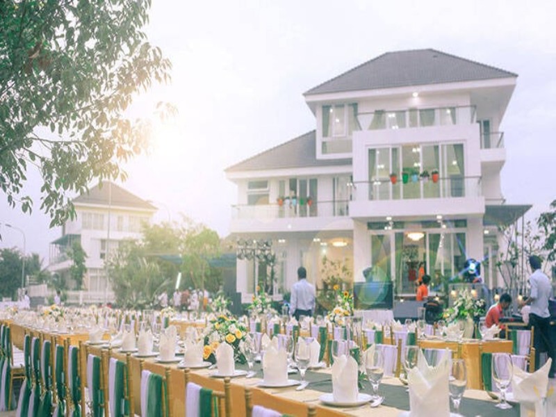 Lễ tân gia là gì