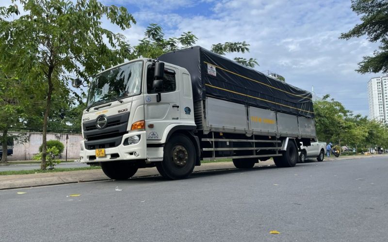 xe tải vận chuyển