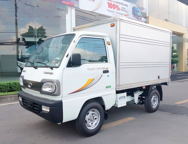 xe tải nhỏ vào hẻm