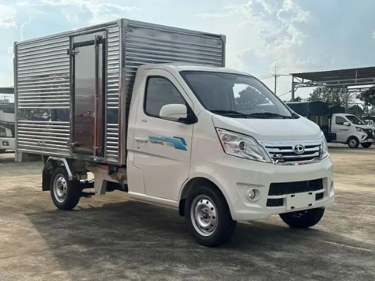 xe tải nhỏ vào hẻm
