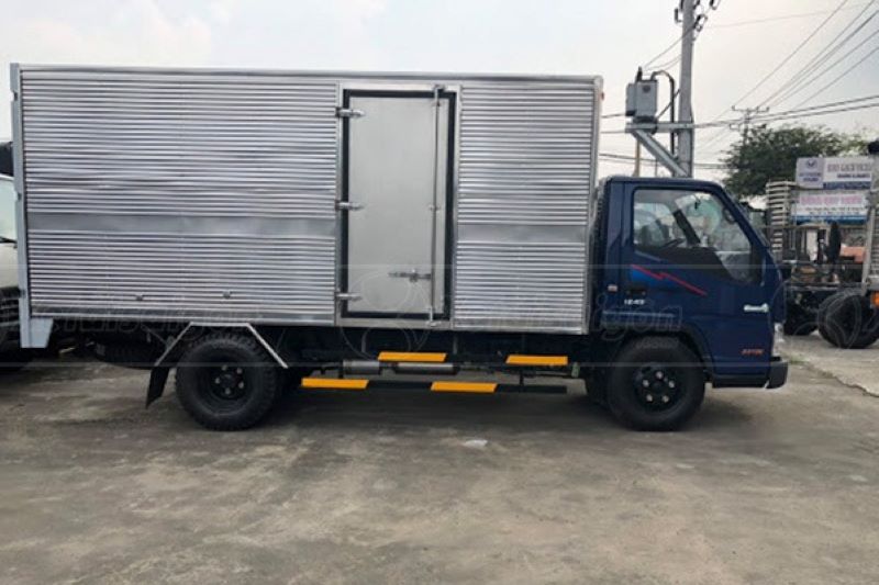 xe tải thùng kín chuyển đồ